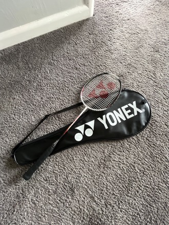 Renting out: Adult Badminton Racquet