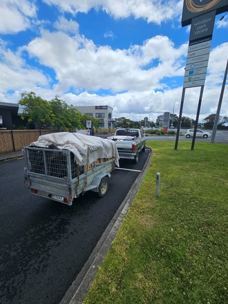 Renting out: 8x5 Foot Caged/Covered Trailer 