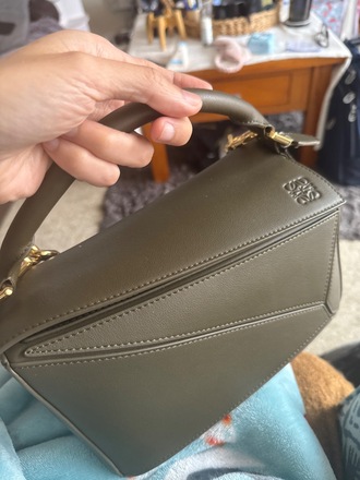 Renting out: Loewe Puzzle Bag Crossbody