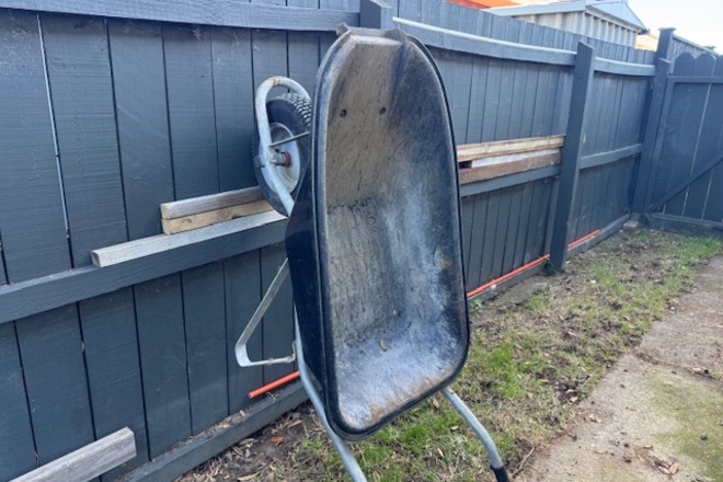 Renting out: Wheelbarrow